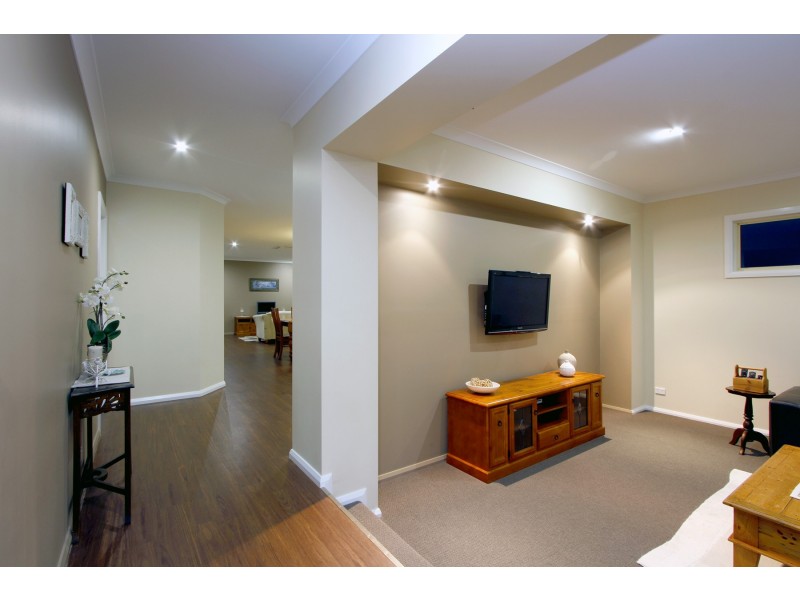 105 McColl Drive, Longford VIC 3851