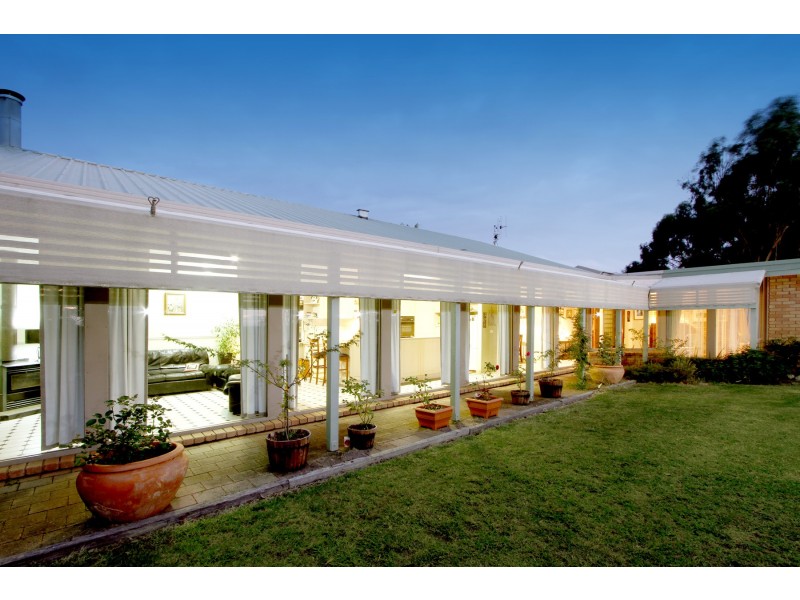 389 Redbank Road, Stratford VIC 3862