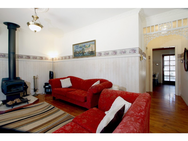 6 Celebes Court, The Honeysuckles VIC 3851