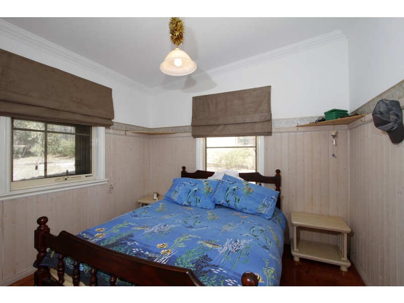 6 Celebes Court, The Honeysuckles VIC 3851