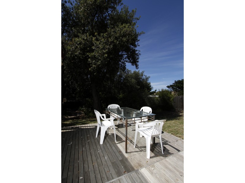 6 Celebes Court, The Honeysuckles VIC 3851