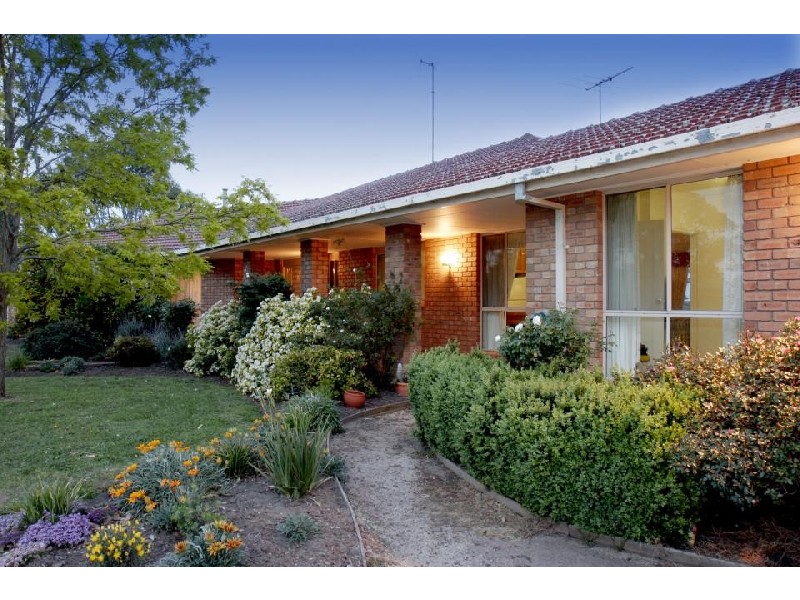 12 Rhodes Drive, Sale VIC 3850