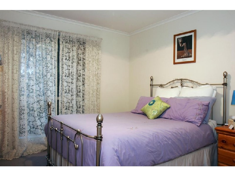12 Rhodes Drive, Sale VIC 3850