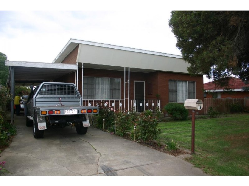 14 Glass Street, Sale VIC 3850