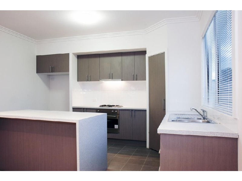 2/96  Landy Street, Maffra VIC 3860