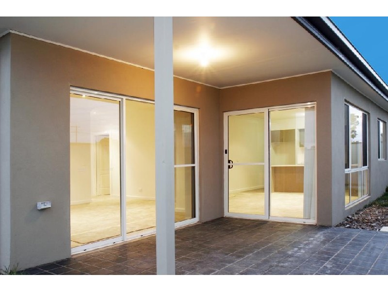 2/96  Landy Street, Maffra VIC 3860