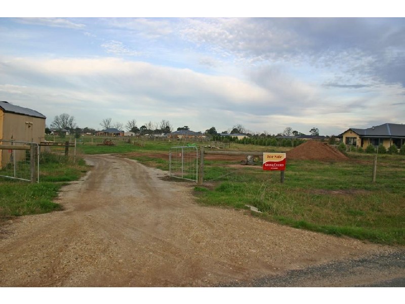 17 Evelyn Drive, Sale VIC 3850