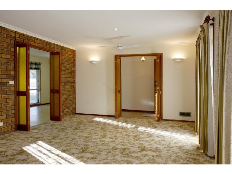 6 King Avenue, Sale VIC 3850