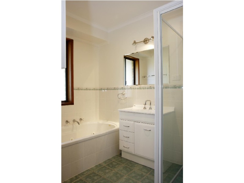 6 King Avenue, Sale VIC 3850