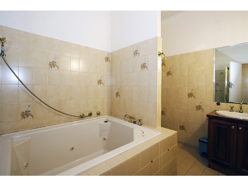 12 Inglis Street, Sale VIC 3850