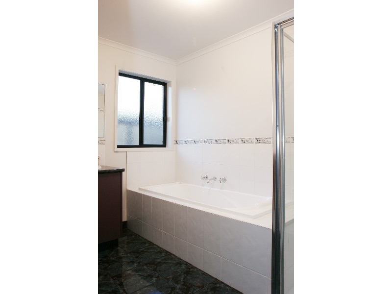 16 Marilyn Way, Sale VIC 3850