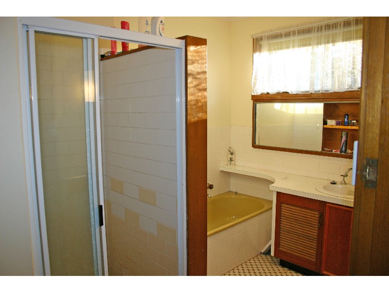 12 Sandra Court, Sale VIC 3850