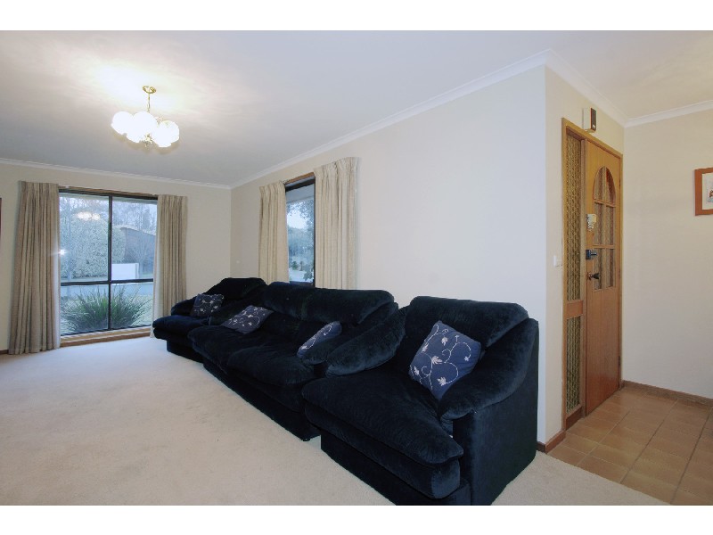 16 Helen Crescent, Sale VIC 3850