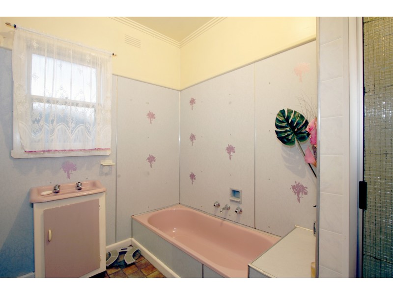 212 Guthridge Parade, Sale VIC 3850