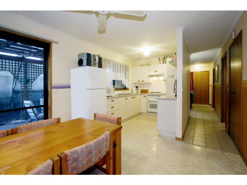 1 Loughnan Court, Wurruk VIC 3850