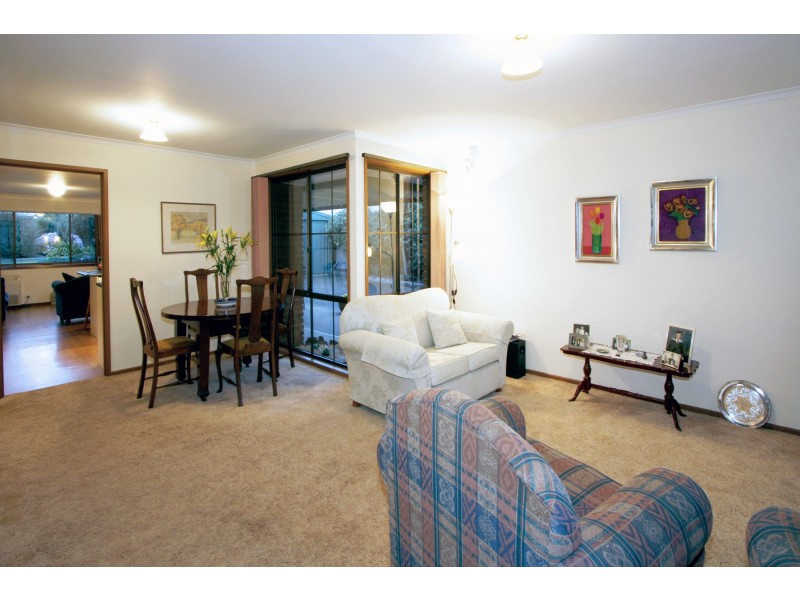 19 Helen Crescent, Sale VIC 3850