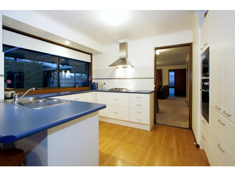 19 Helen Crescent, Sale VIC 3850