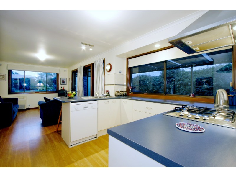 19 Helen Crescent, Sale VIC 3850