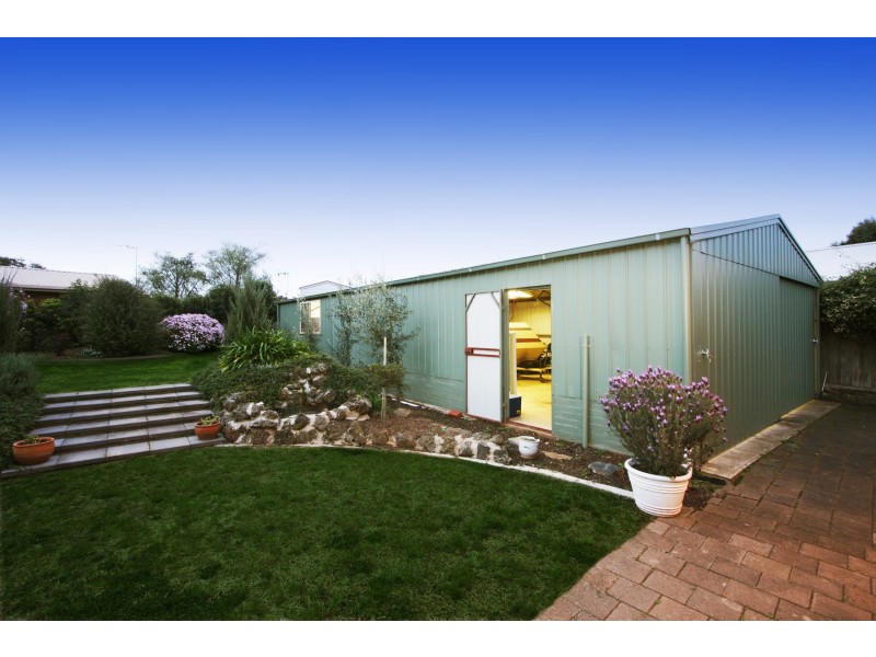 19 Helen Crescent, Sale VIC 3850