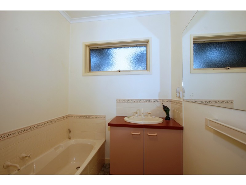 2/19 Desailly Street, Sale VIC 3850