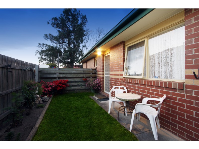 2/19 Desailly Street, Sale VIC 3850