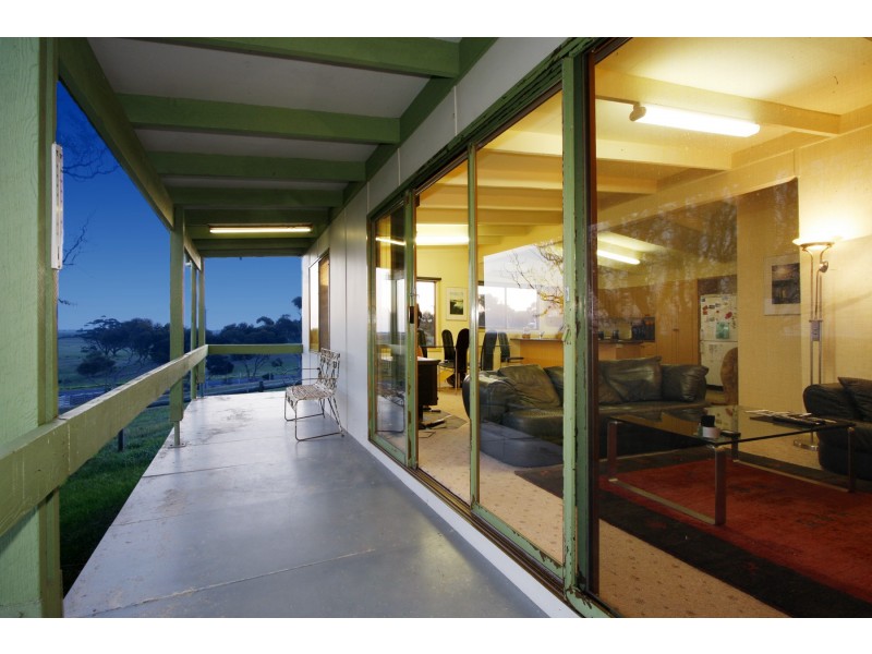 2349 Seaspray Road, Seaspray VIC 3851