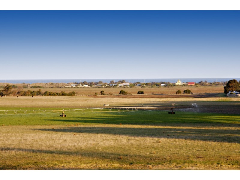 2349 Seaspray Road, Seaspray VIC 3851