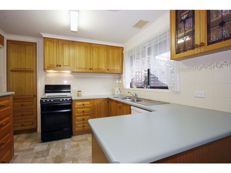 14 Phillip Crescent, Sale VIC 3850