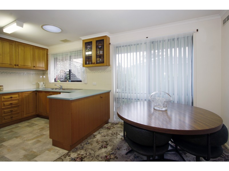 14 Phillip Crescent, Sale VIC 3850