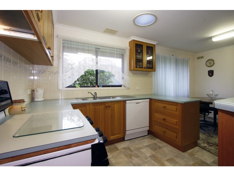 14 Phillip Crescent, Sale VIC 3850