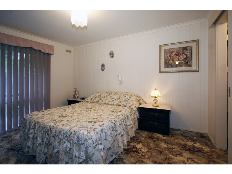 14 Phillip Crescent, Sale VIC 3850