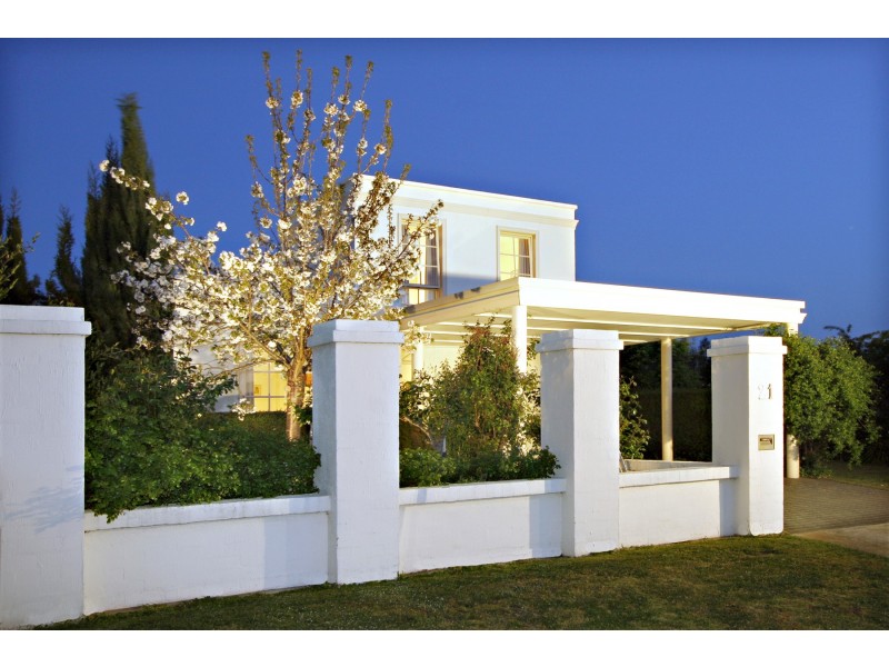 21 Woodburne Drive, Sale VIC 3850