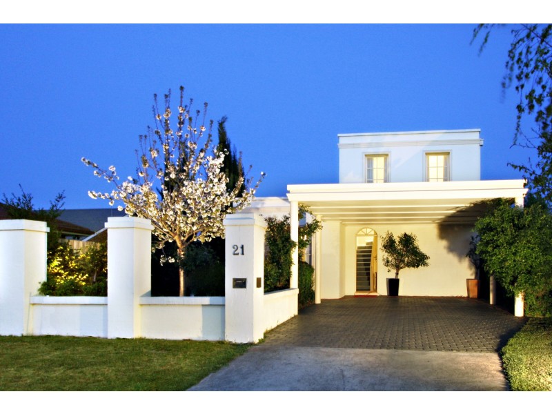 21 Woodburne Drive, Sale VIC 3850