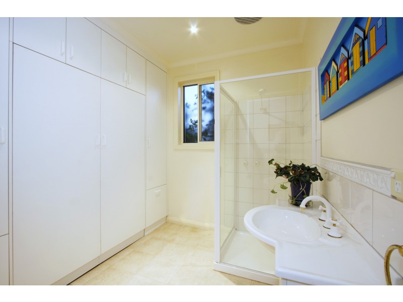 21 Woodburne Drive, Sale VIC 3850