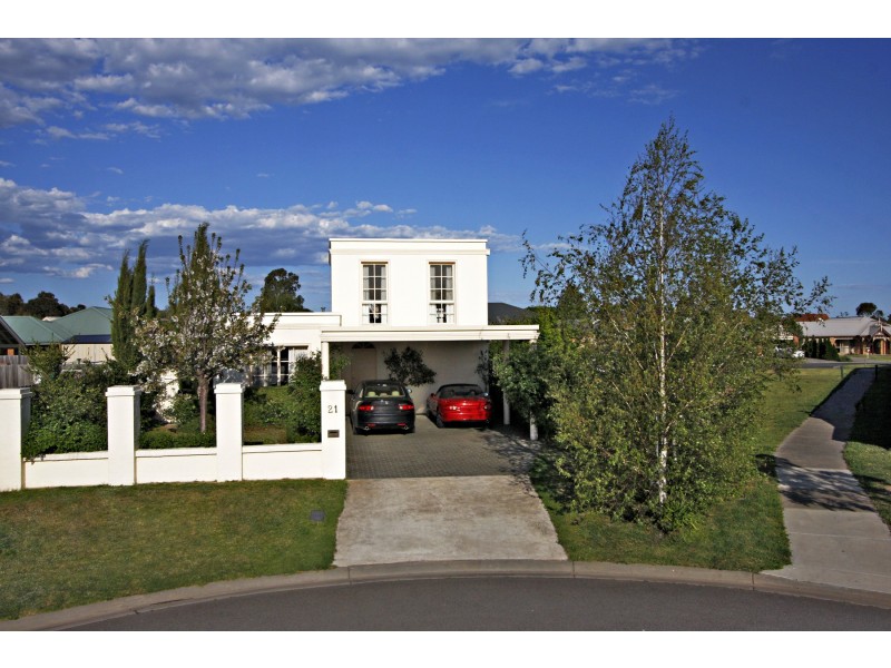 21 Woodburne Drive, Sale VIC 3850