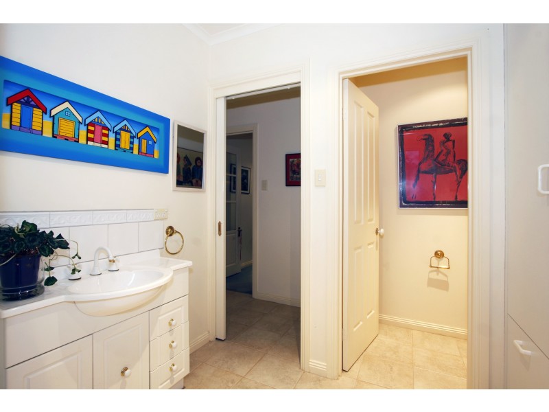 21 Woodburne Drive, Sale VIC 3850