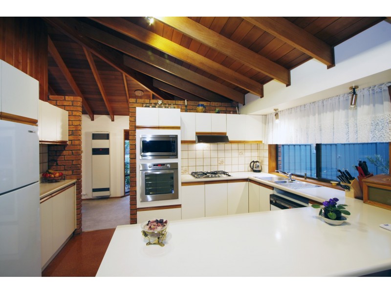 34 Helen Crescent, Sale VIC 3850