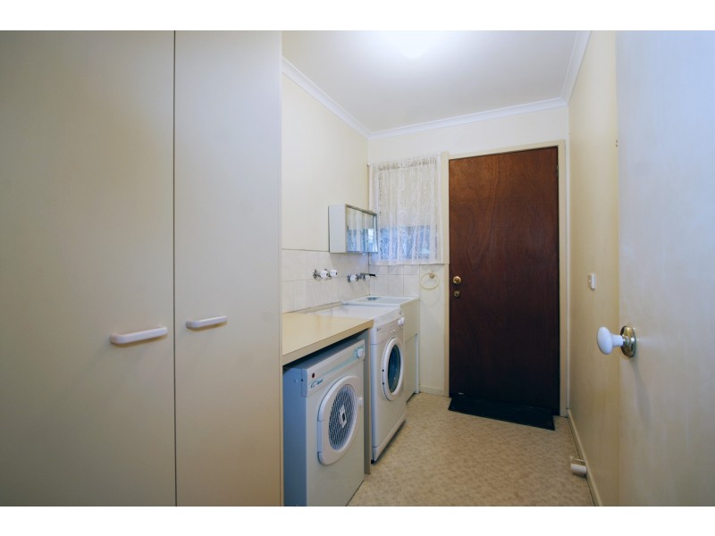 2/110 Tyers Street, Stratford VIC 3862