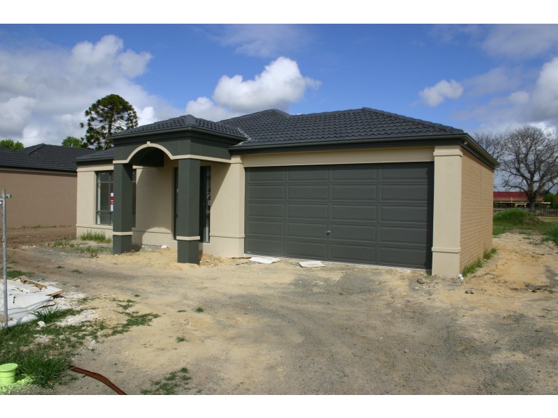 5 Dryden Place, Sale VIC 3850