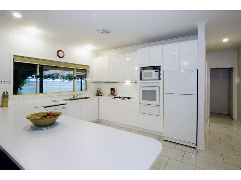 28 Anderson Court, Sale VIC 3850
