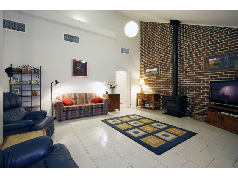 28 Anderson Court, Sale VIC 3850