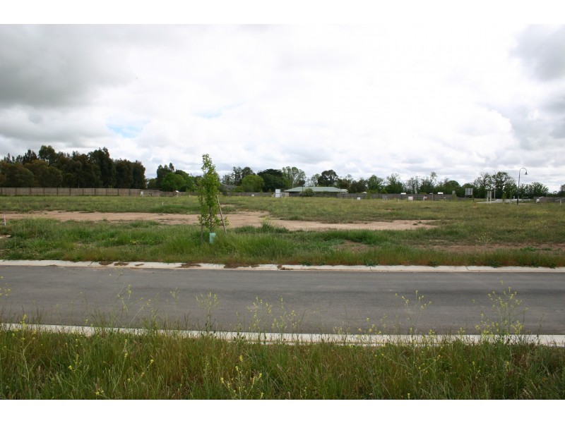 25b Stuart Place, Sale VIC 3850