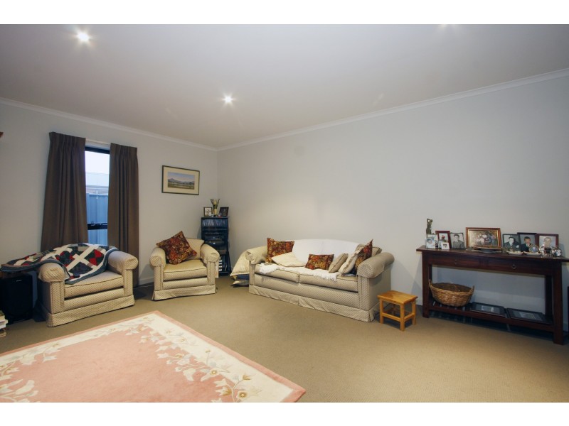 34 Dryden Place, Sale VIC 3850