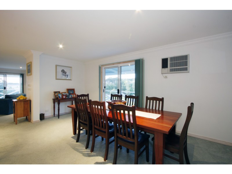 437 Briagolong Road, Stratford VIC 3862