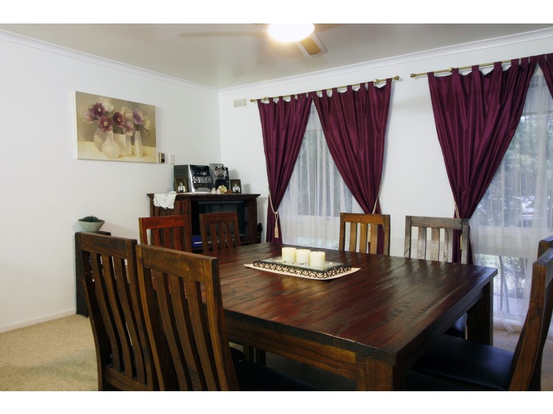 4 Lynette Court, Sale VIC 3850
