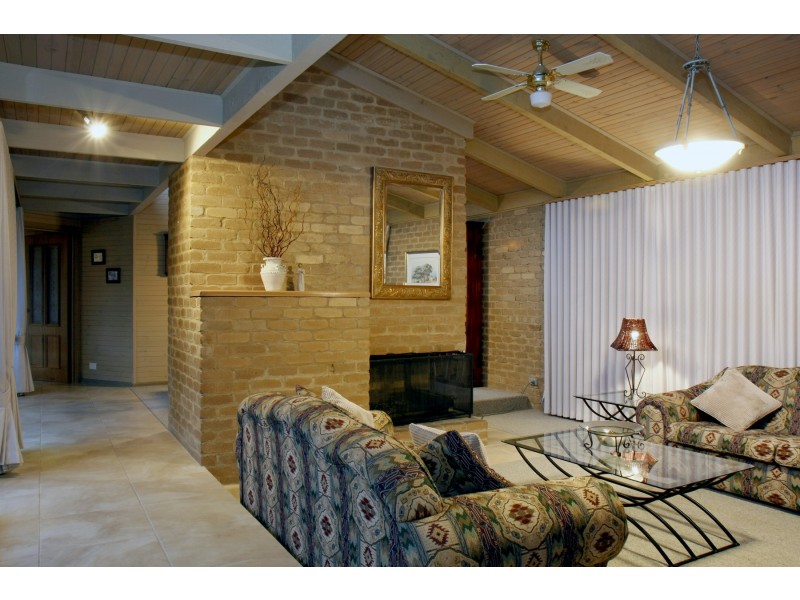 20 Rebecca Drive, Sale VIC 3850