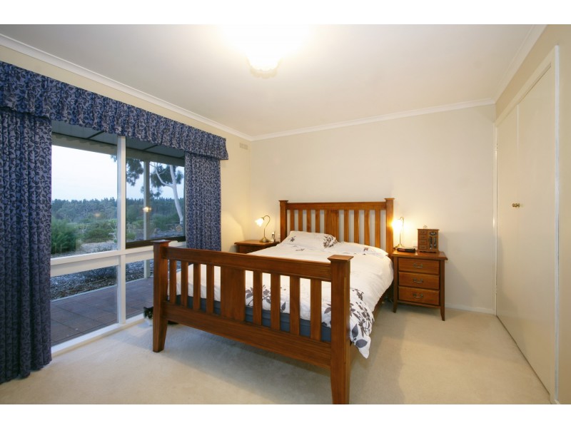 90 Vale Road, Longford VIC 3851