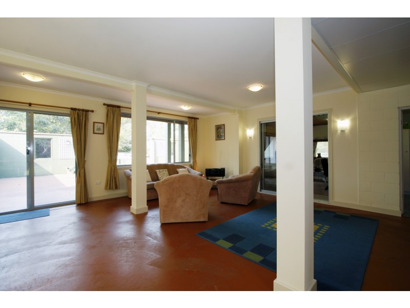 3 Cochranes Road, Seaspray VIC 3851