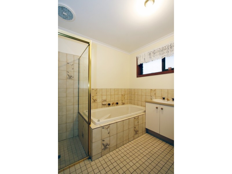 97 Montgomery Street, Sale VIC 3850