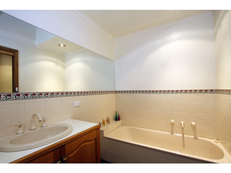 25 Wirra Mirra Drive, Wurruk VIC 3850